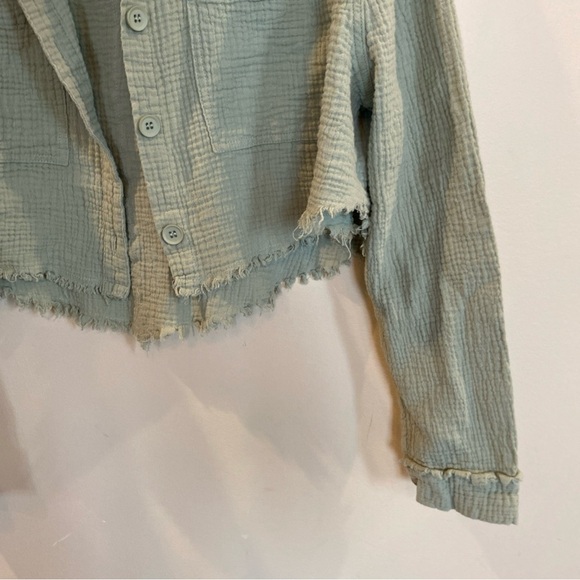 Peach Love Cropped Gauze Long Sleeve Button Down Green Large Oversized Raw Hem - Picture 3 of 6